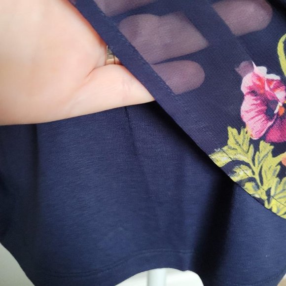 New York & Company Navy Floral Sleeveless Top - Picture 4 of 6